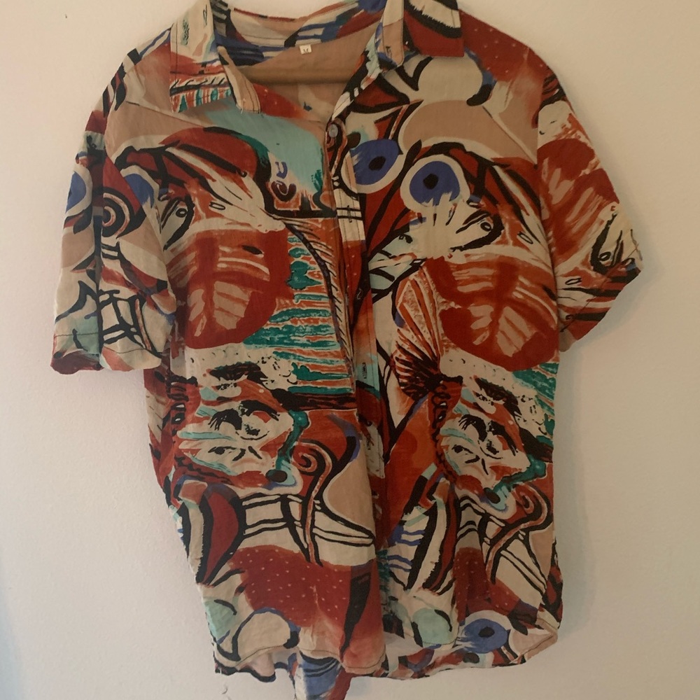 Spring/summer button down shirt.